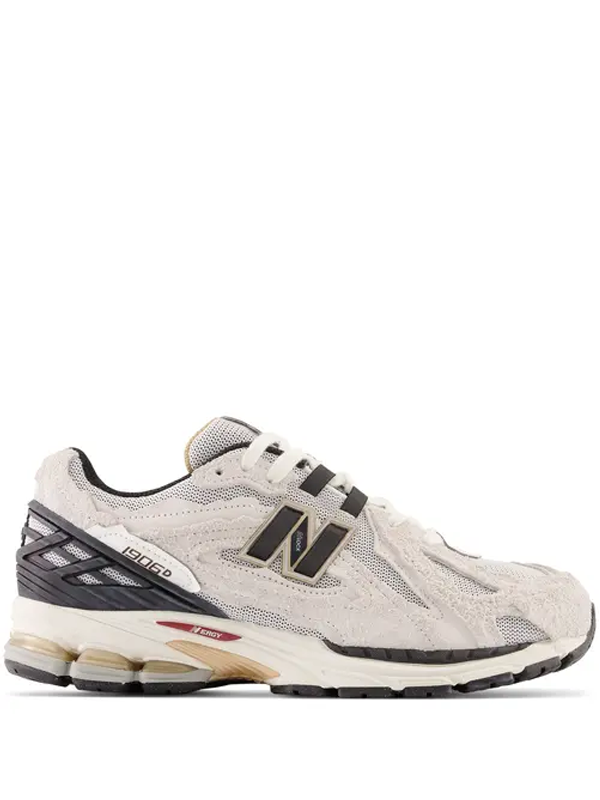 New Balance 1906D Protection pack reflection