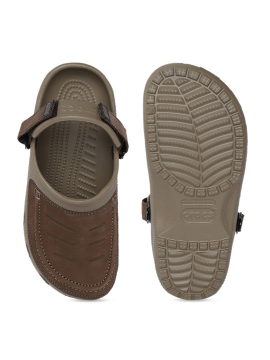 CROcSS YUKON CLOG TAN