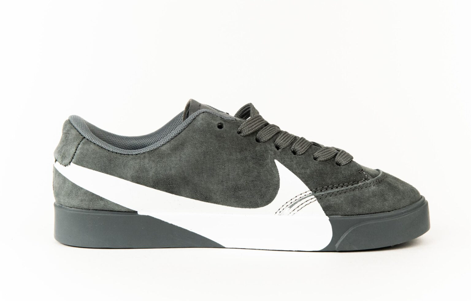 Nike_blazer_city_low_lx_suede_grey_white