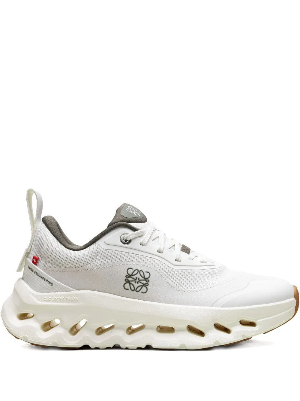 LOEWE X ON Cloudtilt 2 0 white green