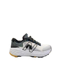 New Balanc e Fresh Foam X More Trail v2 White Grey