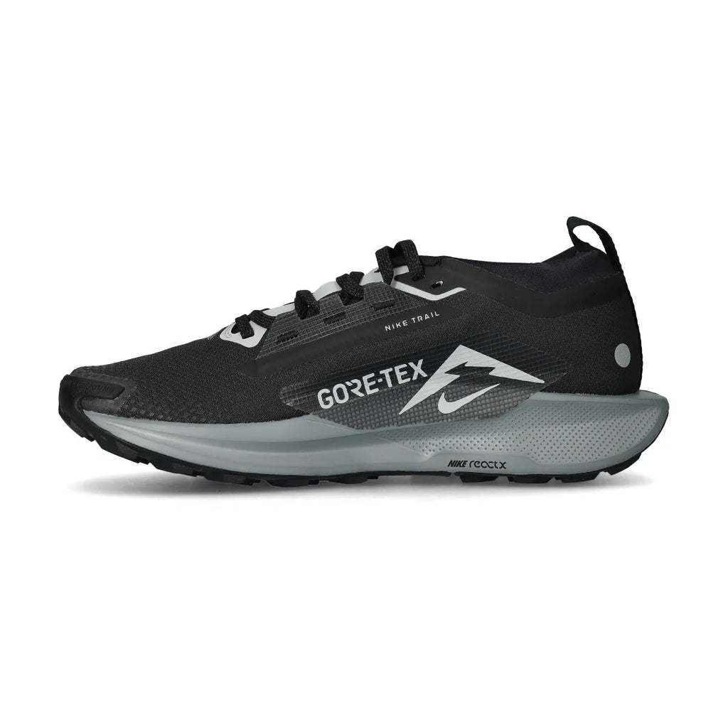Nikee React Pegasus Trail 5 GTX Trainer Black White