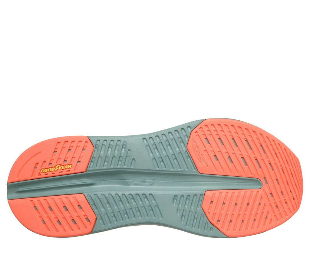 Skecherrss MAX Cushioning Glide-Step - A Slip-ins in WhiteMulti