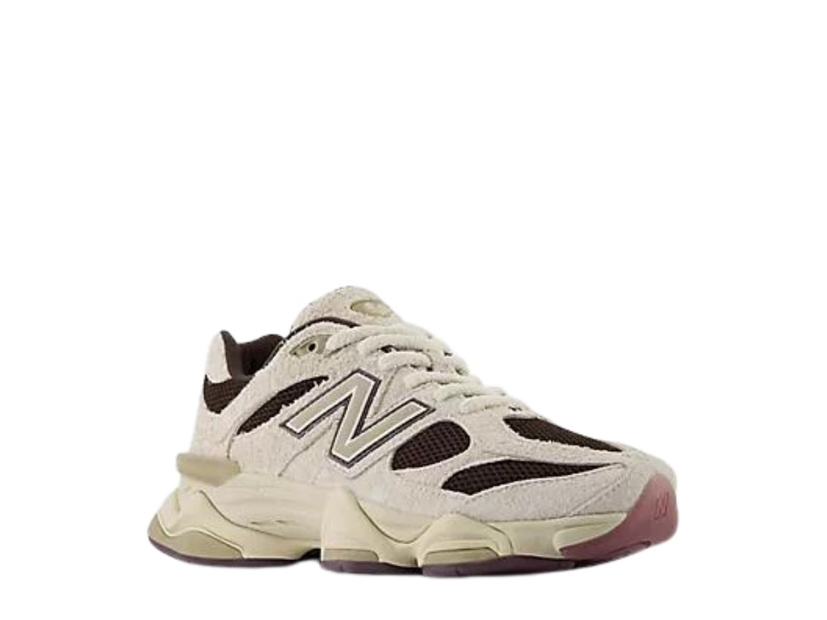 New Balancee 9060 Womens Beige Brown 711