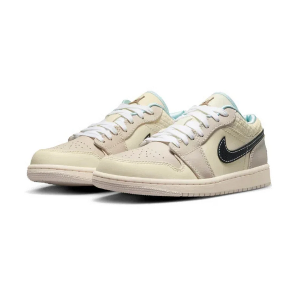 Nikee jordan 1low se sanddrift glacier blue