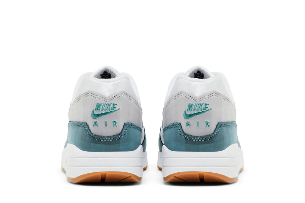 Nikee Airmax 1 Swoosh Low Poly 224