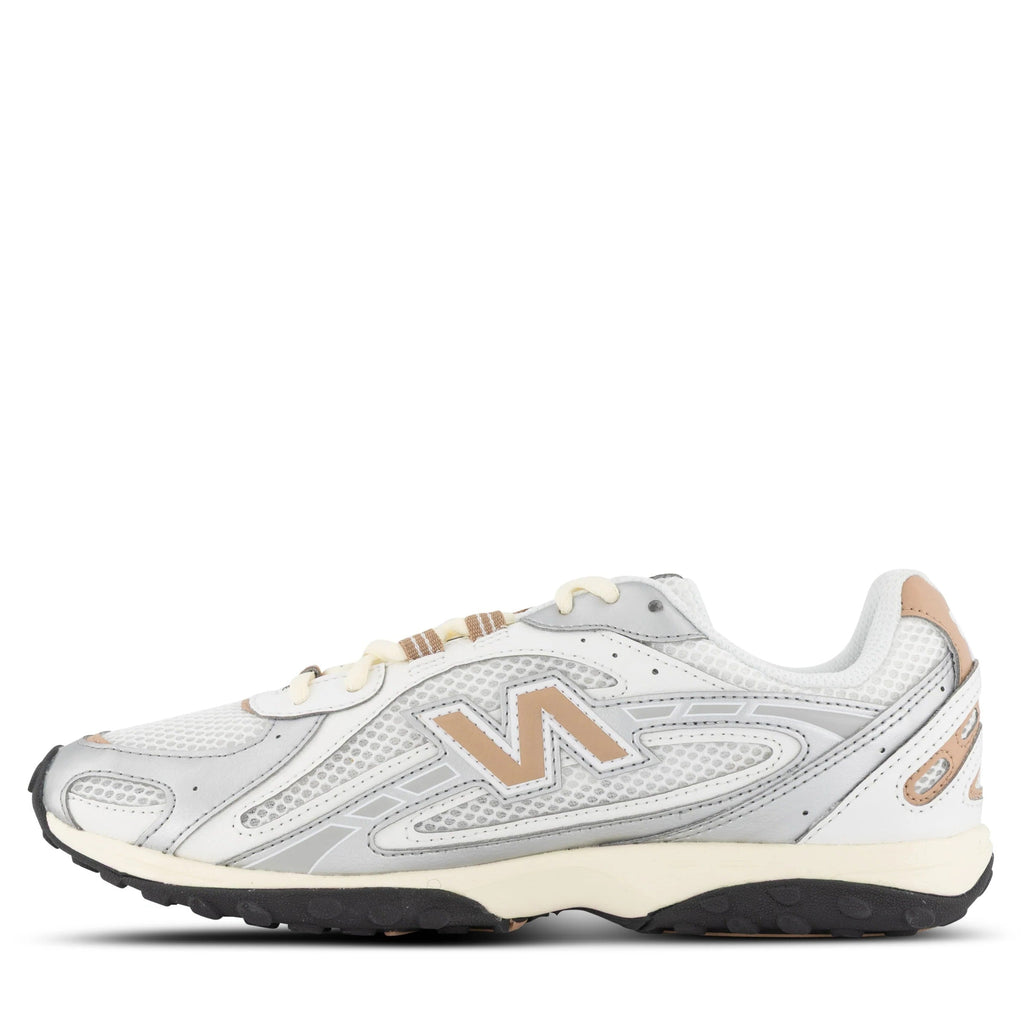 Newbalance 204L silver metallic white and brown