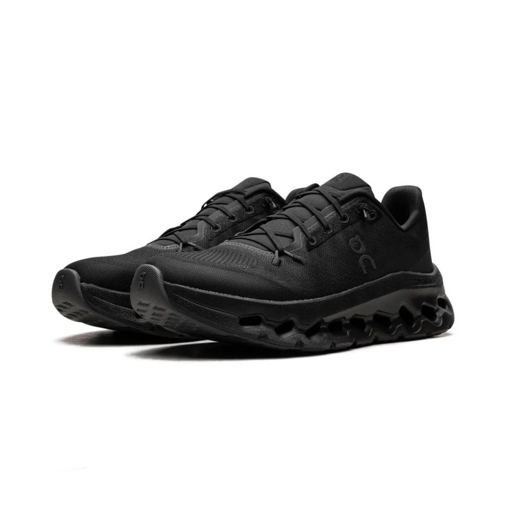 On Cloudnova 2 All Black 6125