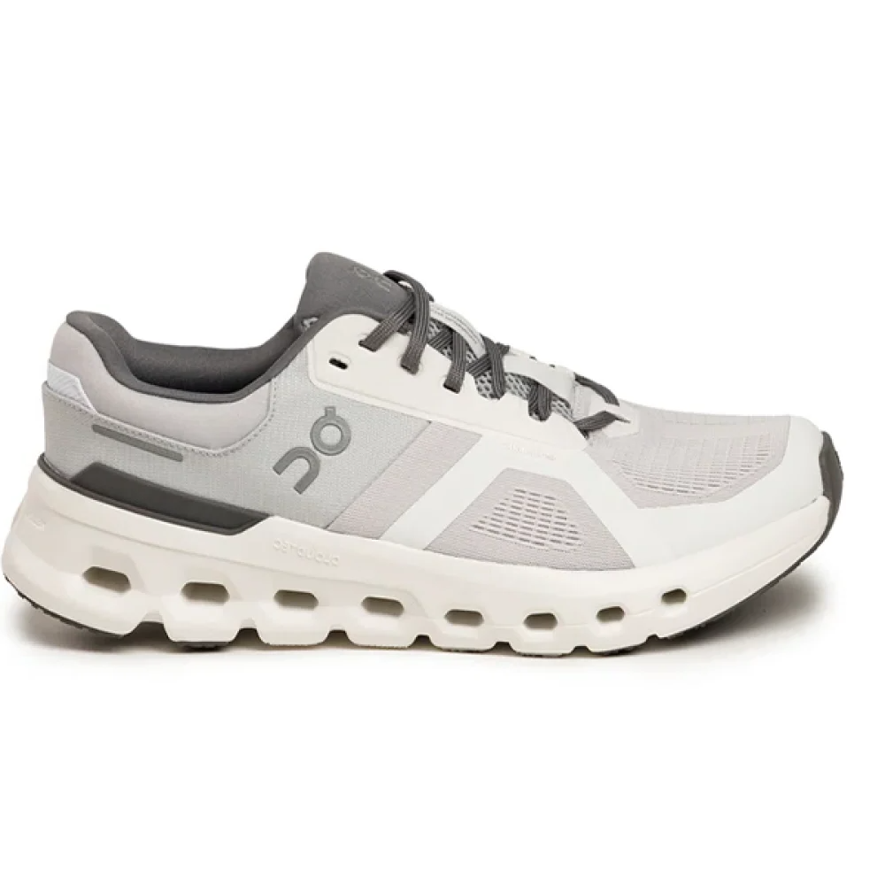 on cloud Cloudrunner 2 White-Frost