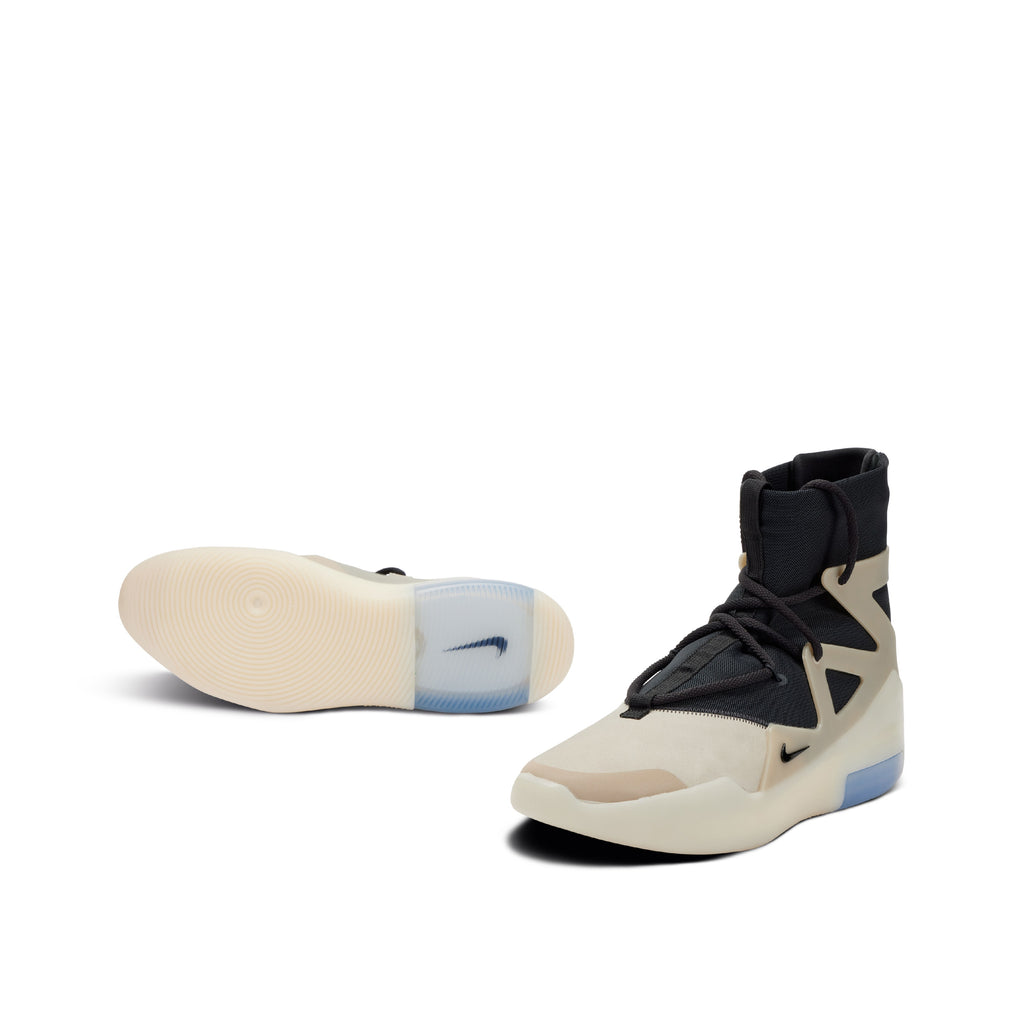 nikee fear of god STRING THE QUESTION