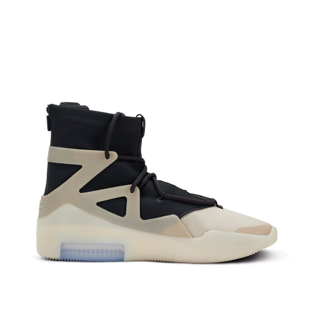 nikee fear of god STRING THE QUESTION