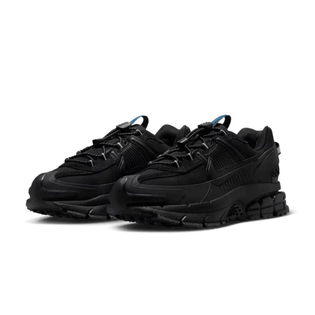 Nikkee Zoom Vomero Roam triple Black