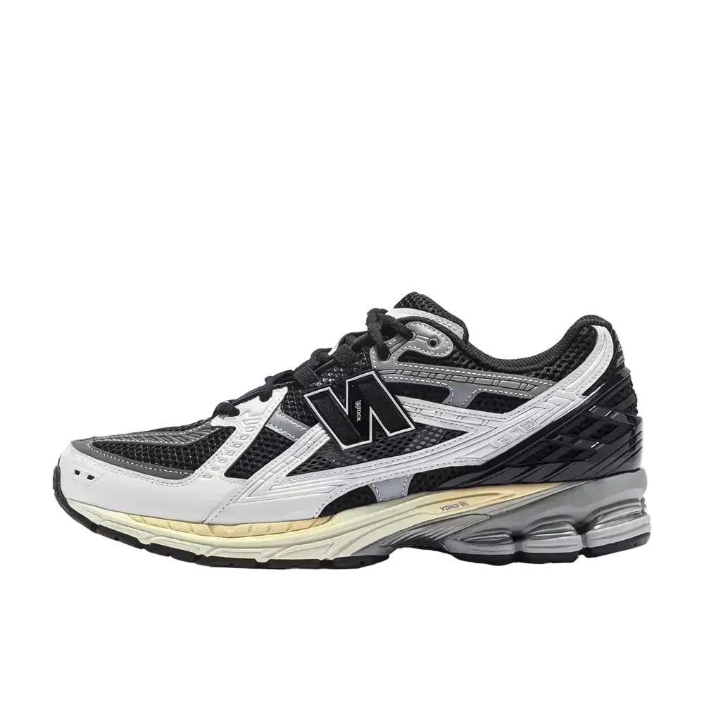 New Balancee 1906 Utility Black Sea Salt Magnet