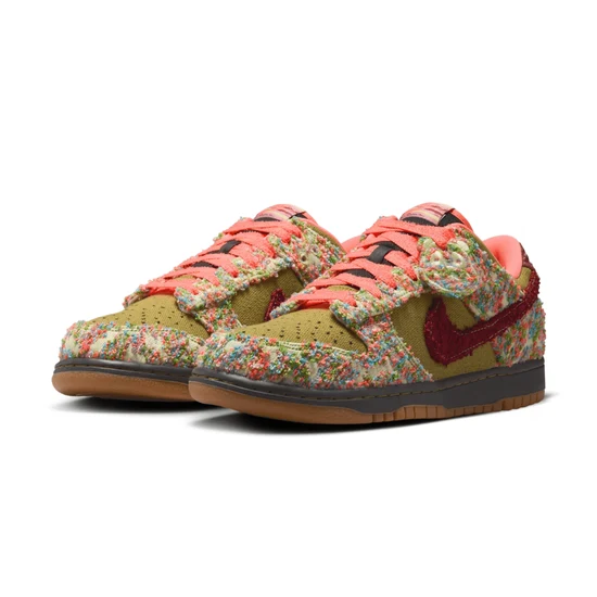 Nikee Dunk LowPanda-Monium Green Curry Multi-Color