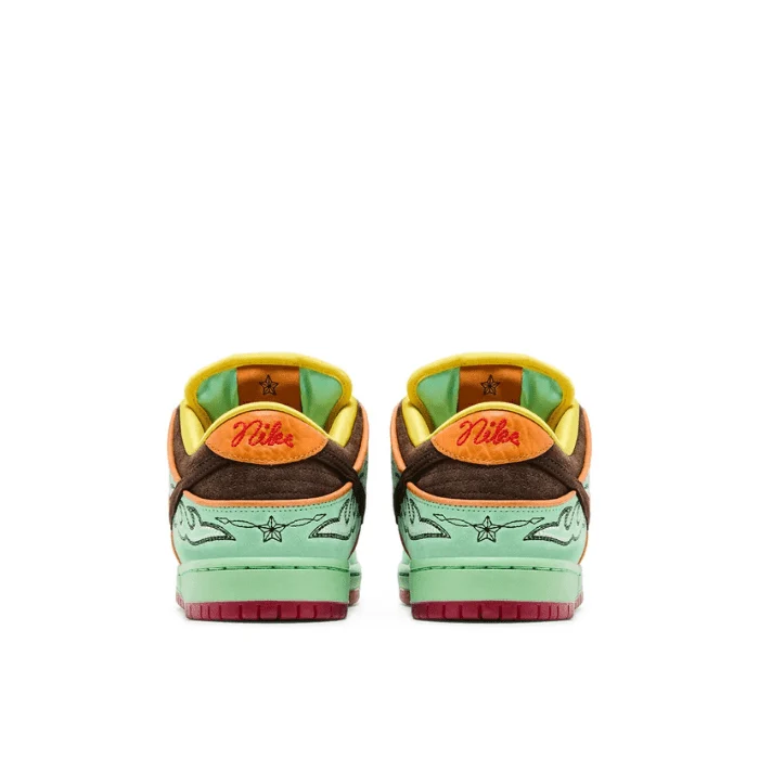 Nikee SB Dunk Low QS Black Rodeo Tourmaline