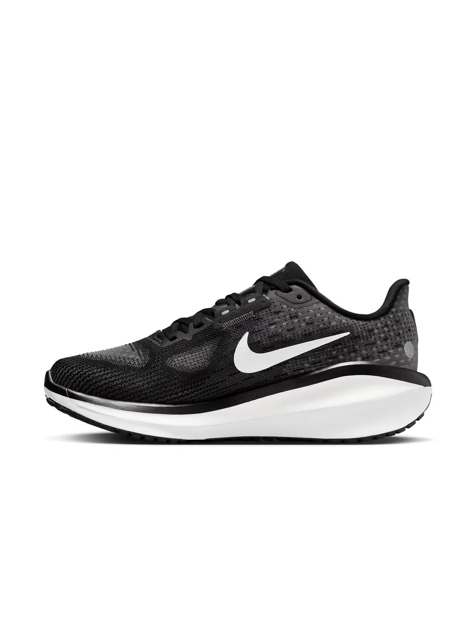 Nik.e vomero 17 wide black white 101
