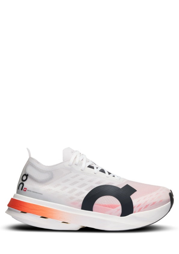 ON RUNNING CLOUD BOOM WHITE with cloud extra insole