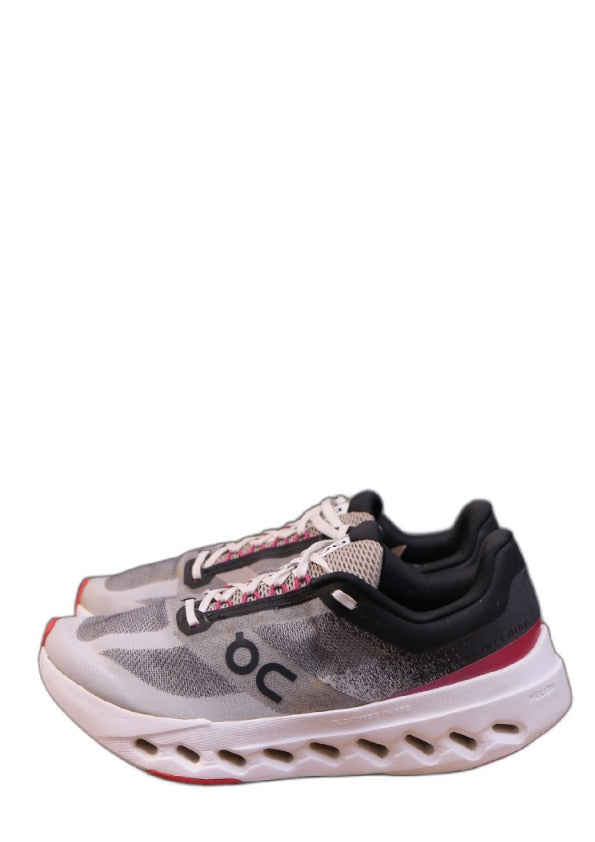 On Cloud Surfer Next White Black Red 6044