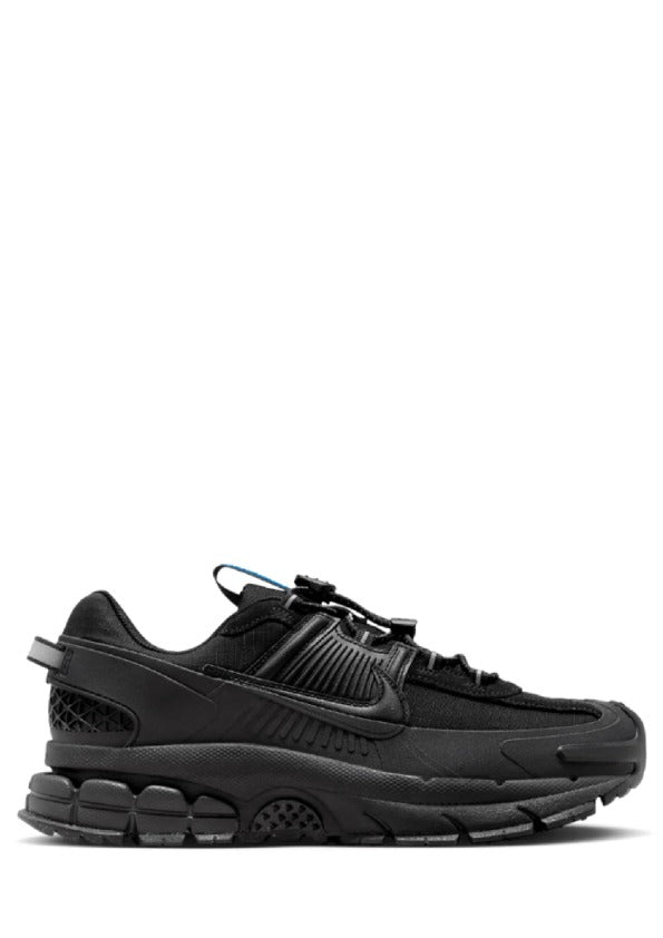 Nikkee Zoom Vomero Roam triple Black