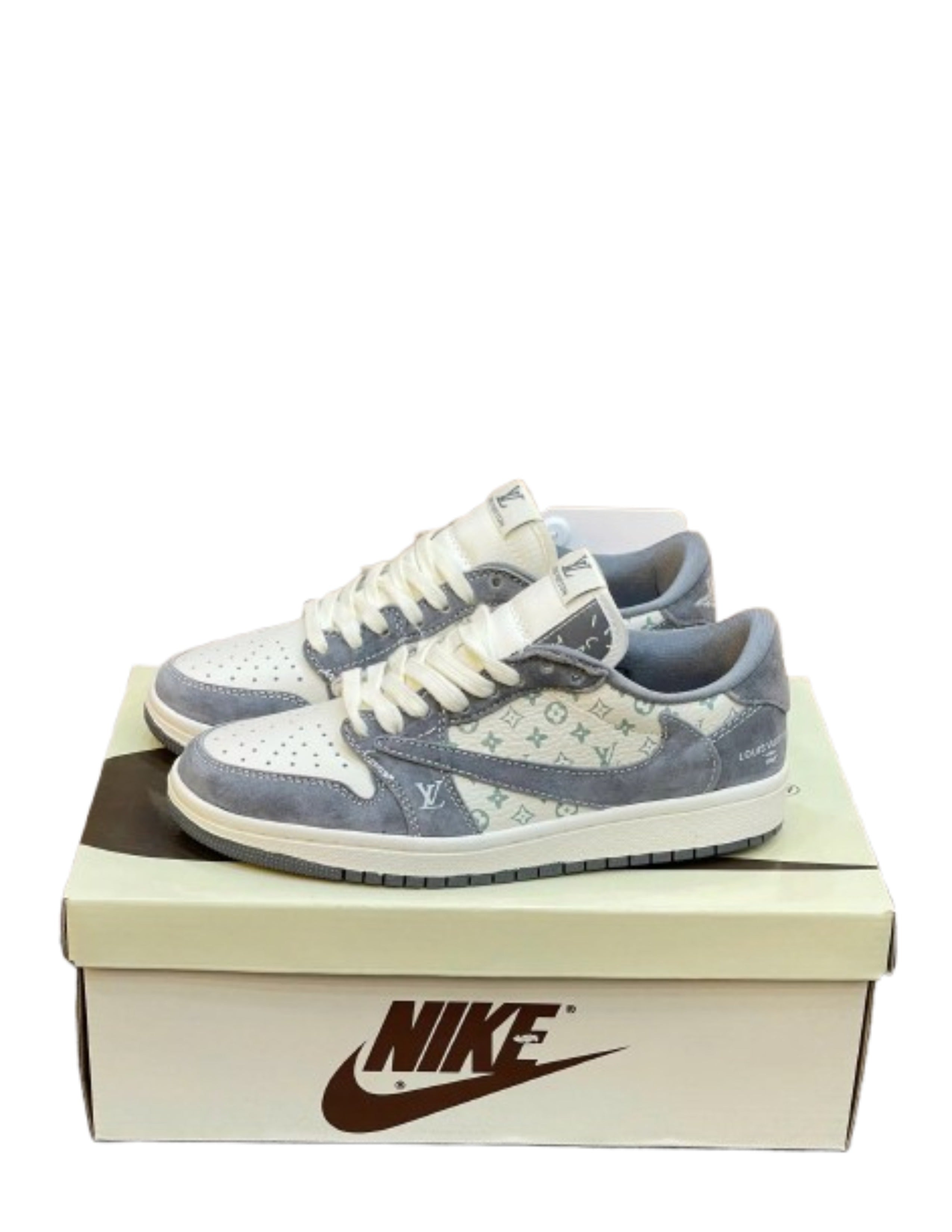 AIR JORDAN 1 LOW TRAVIS SCOTT X LOUISS VUITTONN
