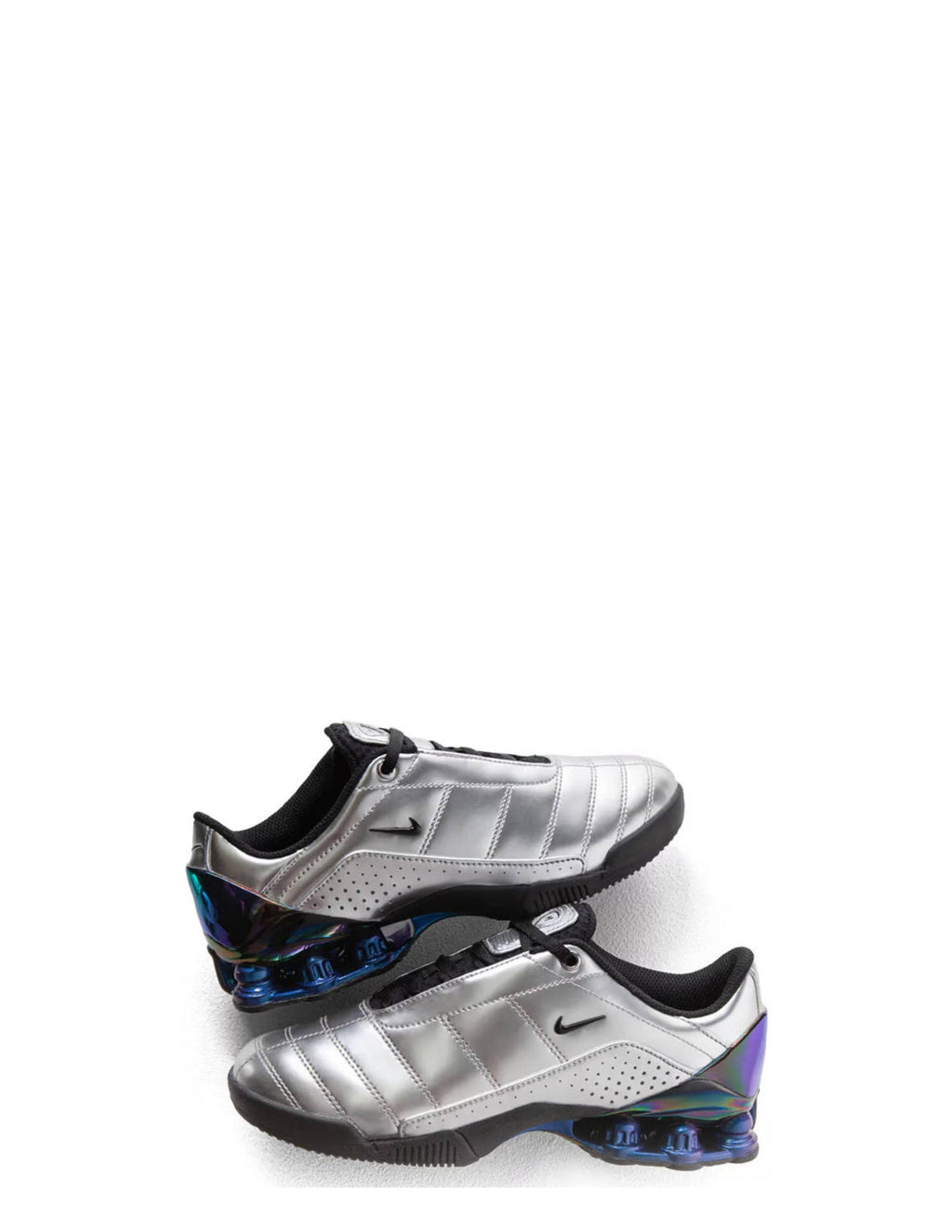 nikee. total 90 secutor shox magia metallic silver