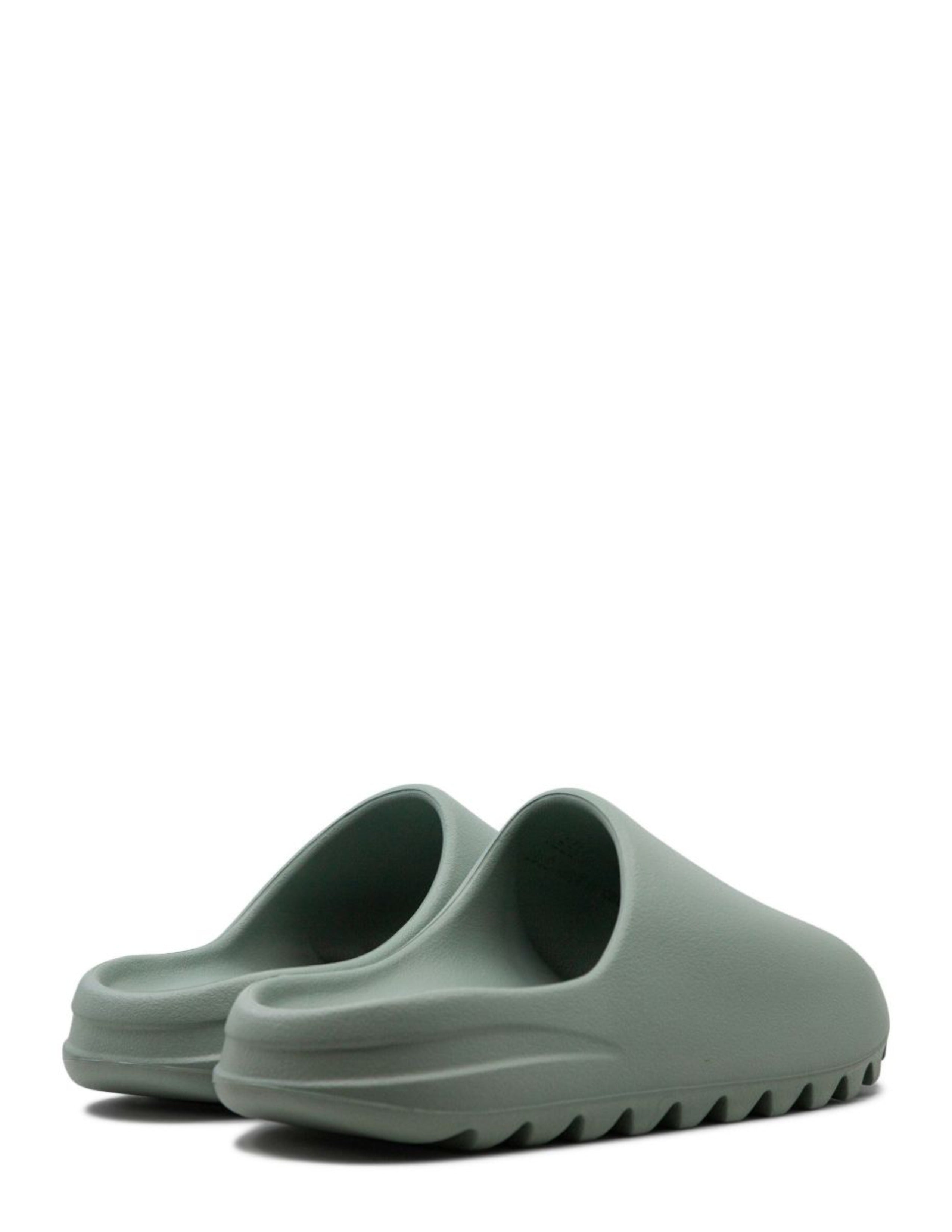 Adida s Yeezy Slide Salt UA