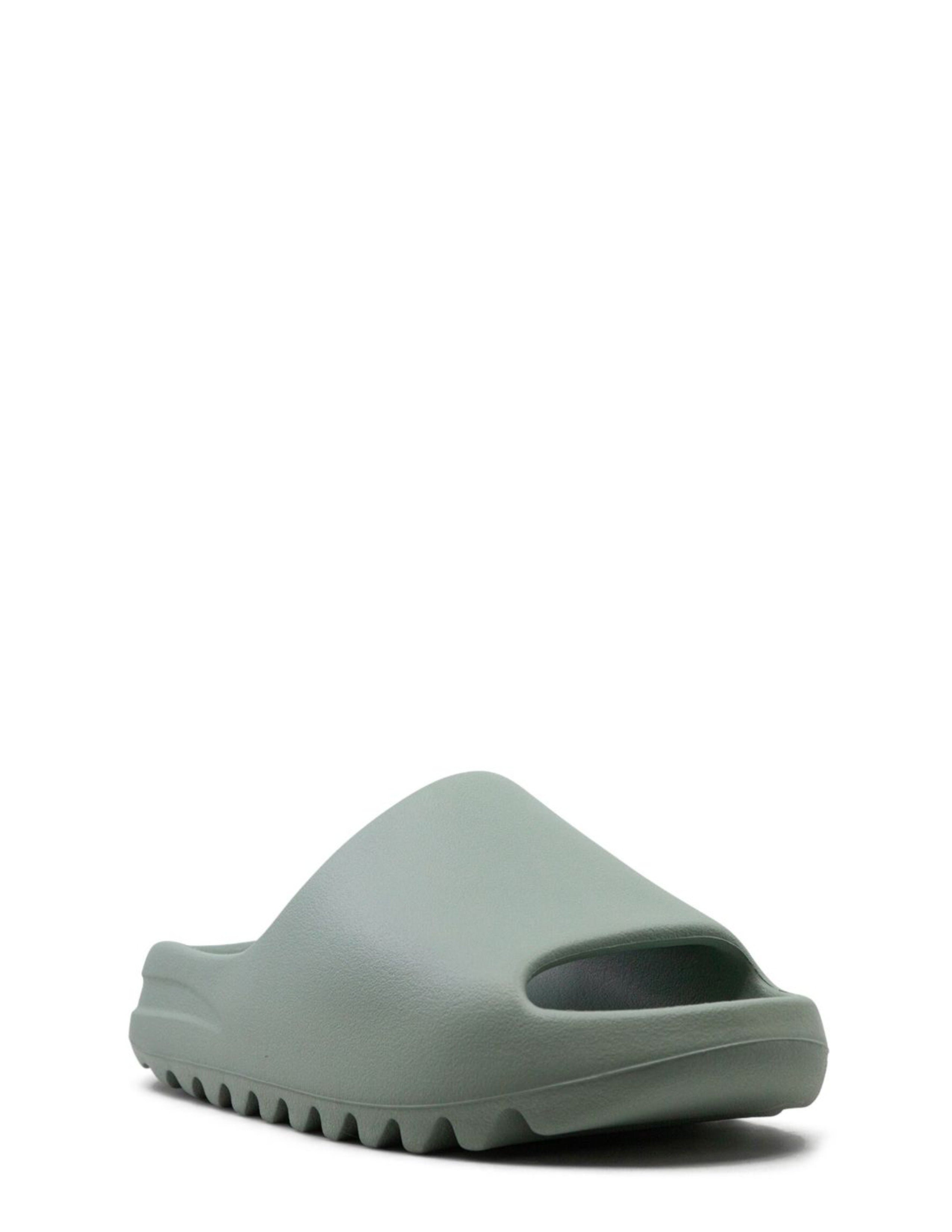 Adida s Yeezy Slide Salt UA