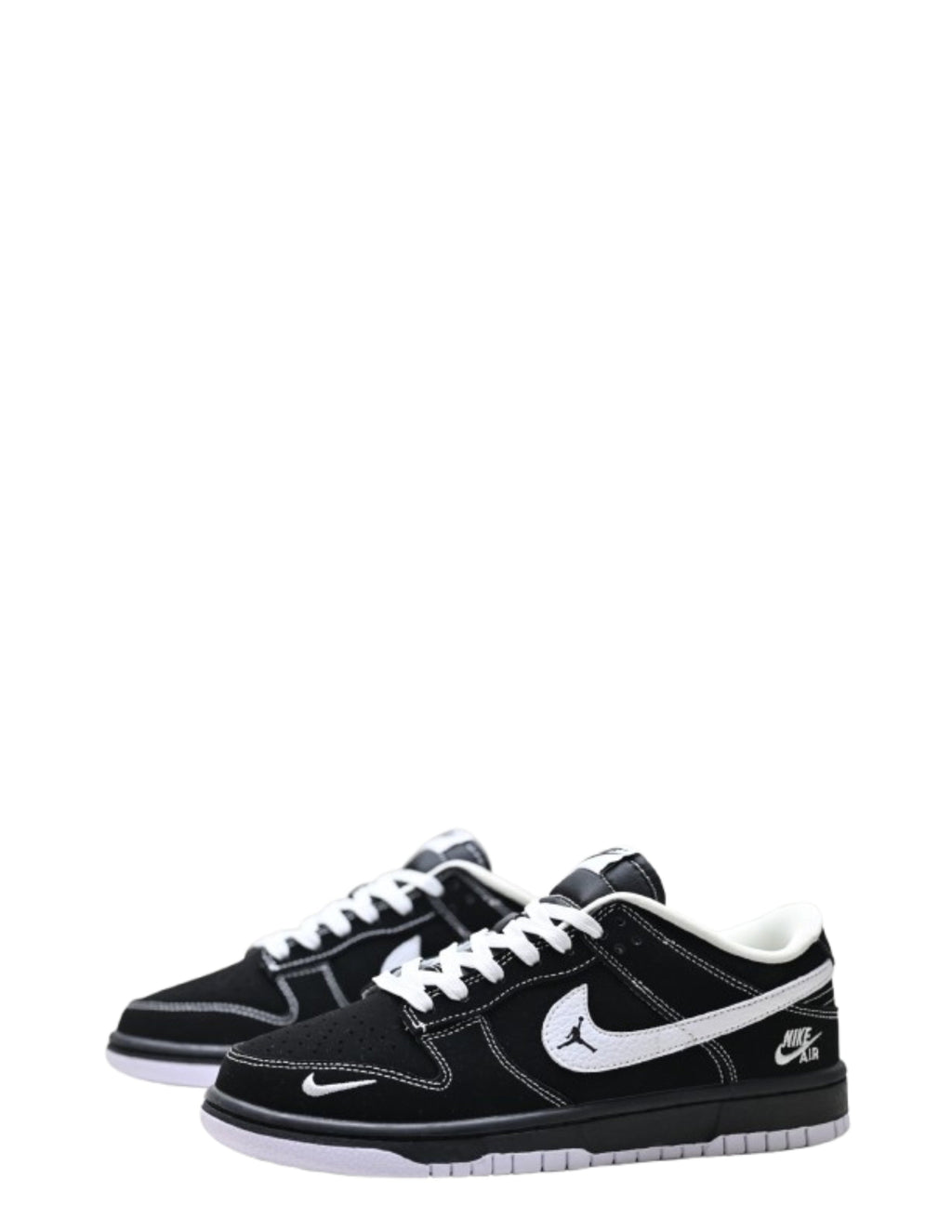 Nikkee sb dunk low noir et blanc