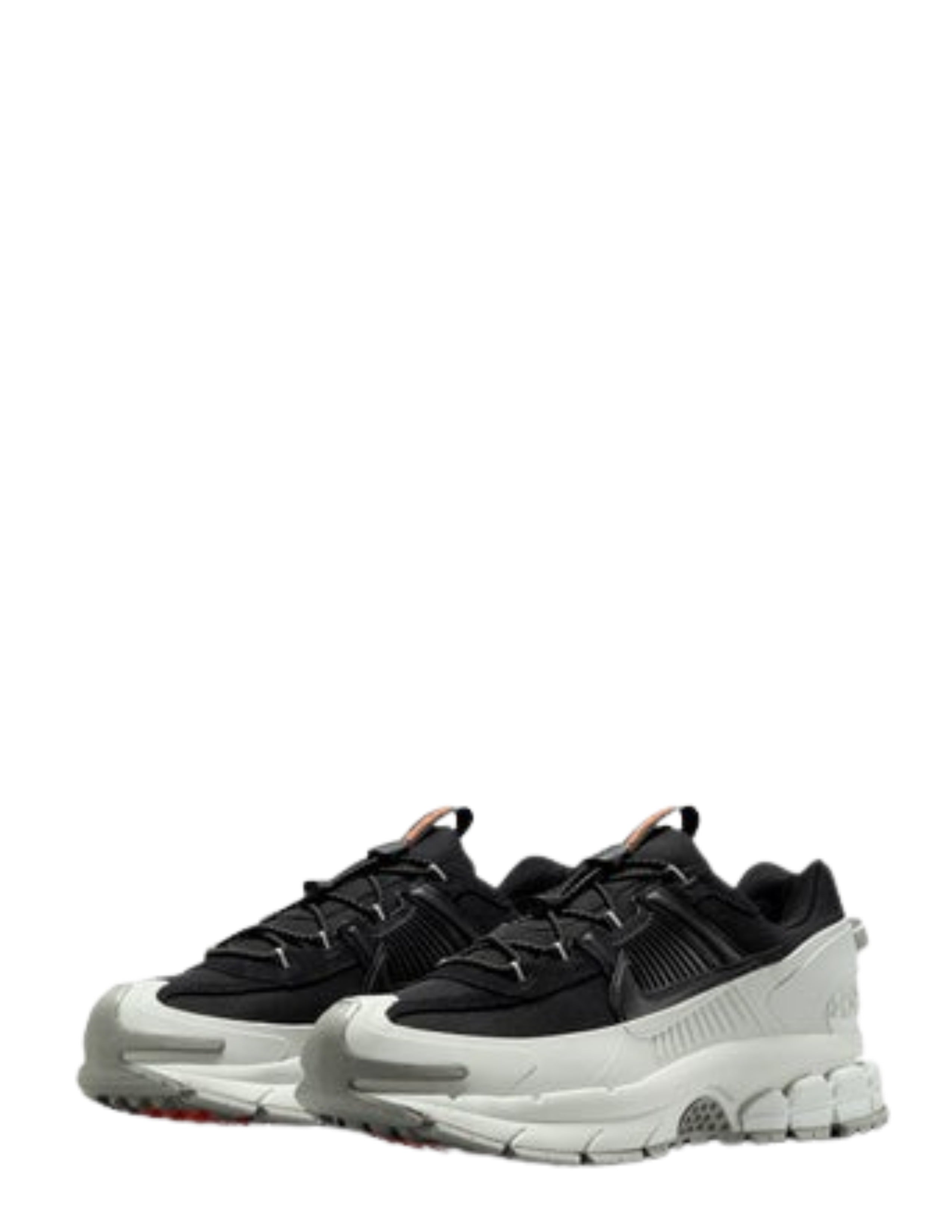 _Nike_Zoom Vomero Roam_5_Black_Light_Silver
