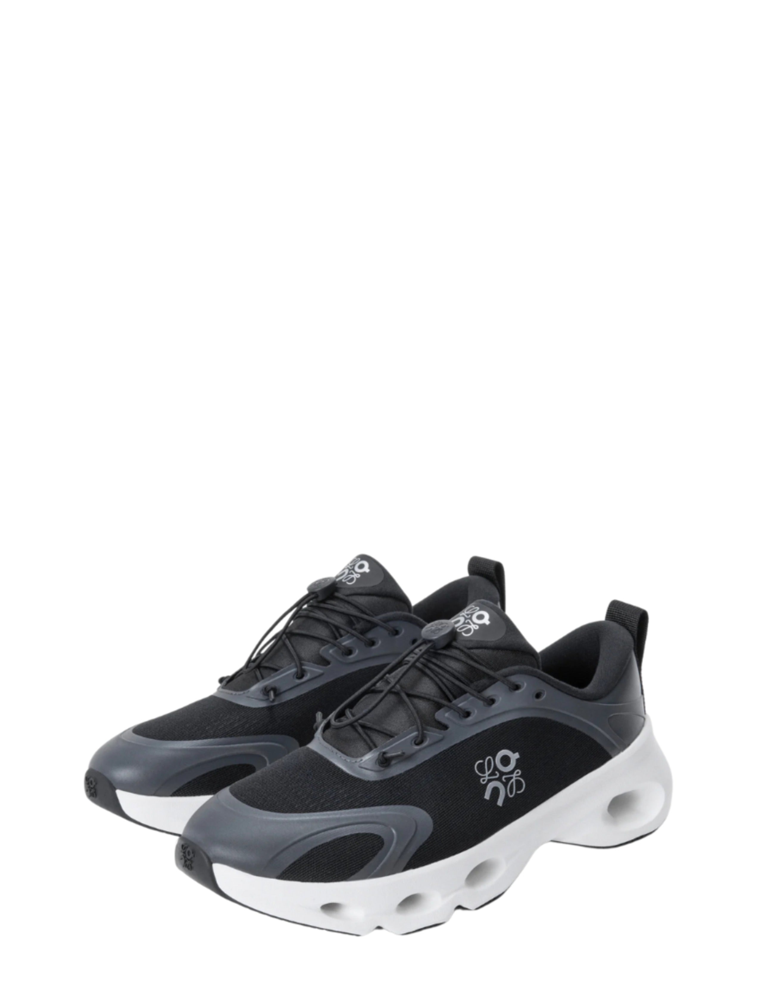 On Running Cloudsolo X Loewe White Black 966