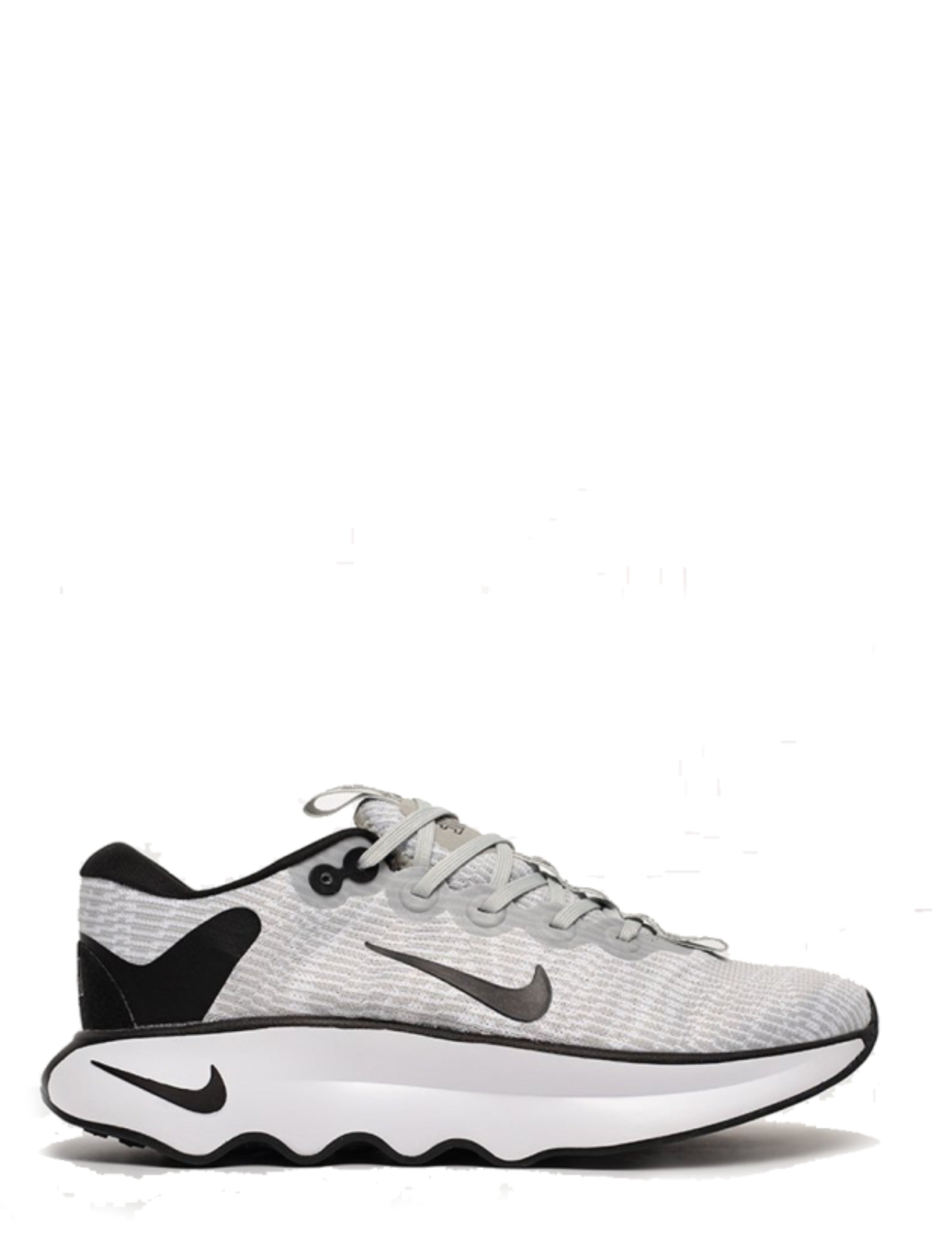Nik_e motivation white black (849)