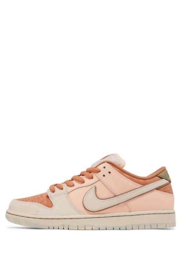 Nikee SB Dunk Low Pro Crimson Tint Amber Brown