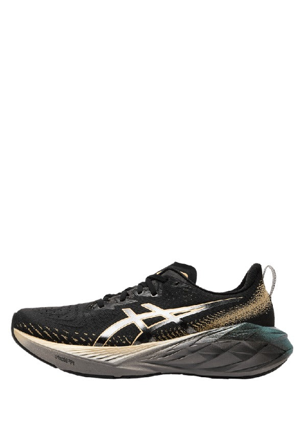 asicss Black Novablast 4 Platinum Champagne