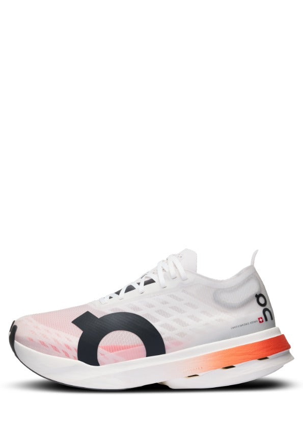ON RUNNING CLOUD BOOM WHITE with cloud extra insole