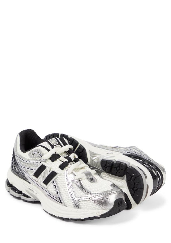 Neww balancee 1906R SILVER BLACK