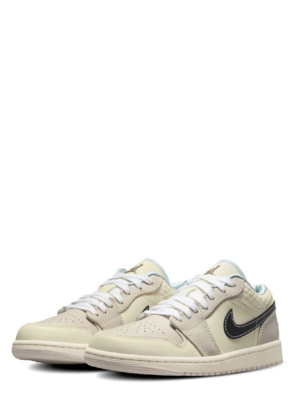Air jordan 1 low se Sanddrift glacier blue